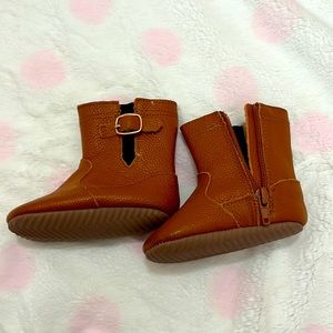 ADORABLE! Toddler boots